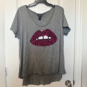 Torrid Graphic T-Shirt Size 1X / 1